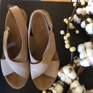 Clarks artisan tan 9 Annadel Eirwyn wedge sandal